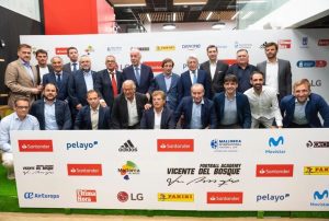 Vicente del Bosque has presented the twelfth edition of the summer camps and the 1st Edition of the Mallorca International Cup